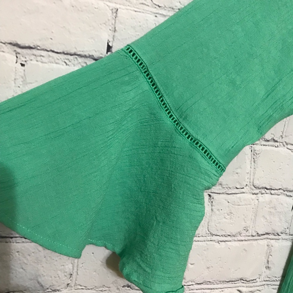 NWOT Green Lace Blouse - Picture 3 of 10